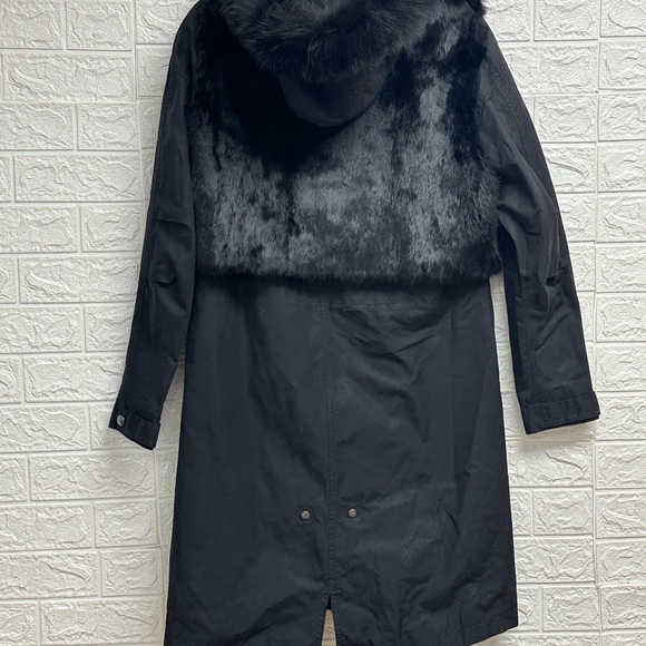 Andrew Marc fur accented black coat size medium - Picture 4 of 7